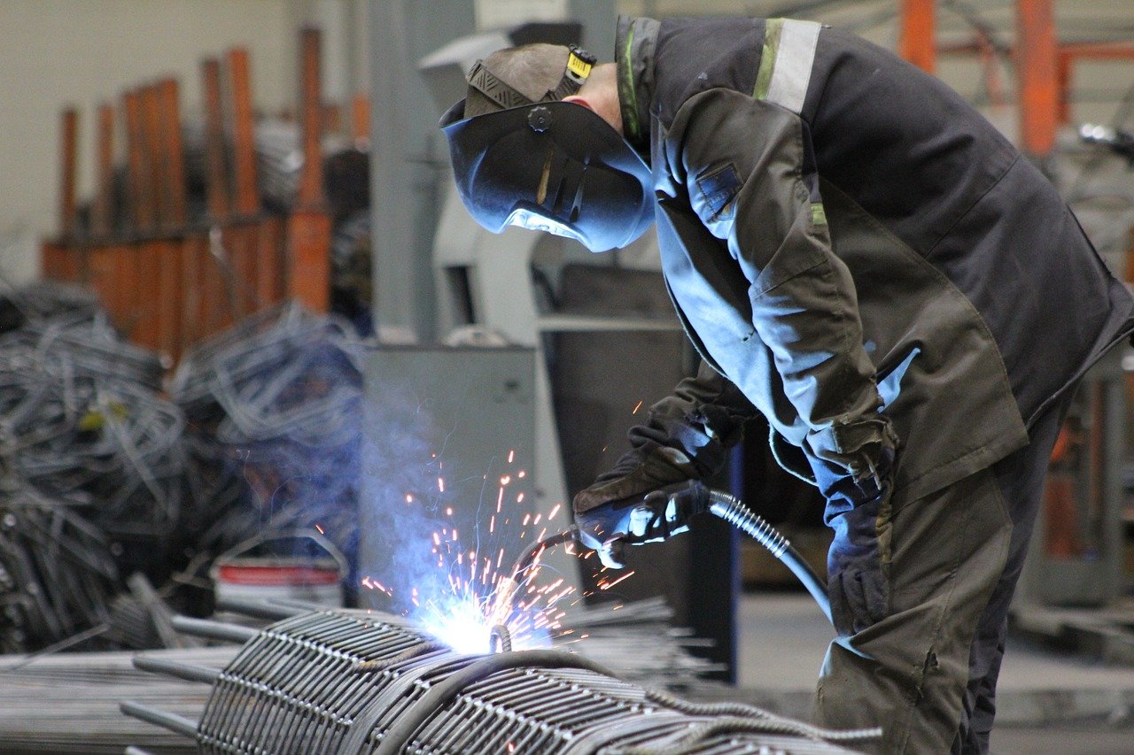 factory, industry, worker-4345801.jpg